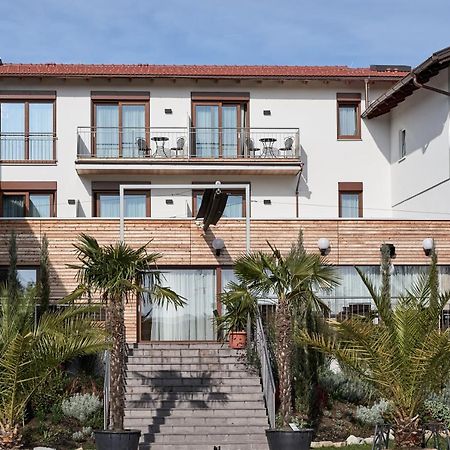 Hotel Gasthof-Strasser Tumeltsham Exteriör bild
